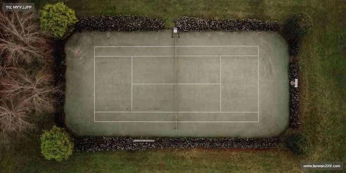 必一运动🥊拳头紧握，斗志燃烧 —— 在擂台上，诠释无畏与坚韧！